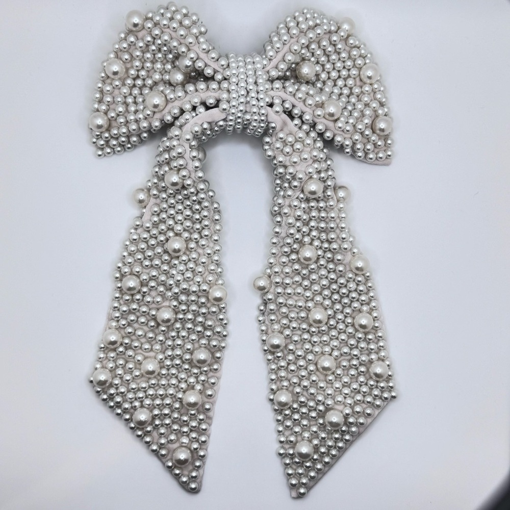Gorgeous Ivory Pearl Hair Bow clip - New